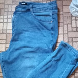 Fashion nova jeans size 20
